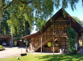 Gemütliche Ferienwohnung，位于施内沃丁根的酒店