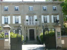 Maison d'hôtes "Les Jardins de Mazamet"，位于马扎梅的酒店