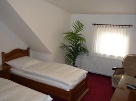 Golden Golem Praha，位于布拉格的酒店