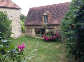 Le Chai, gîte de charme avec piscine，位于蒙蒂尼亚克的酒店