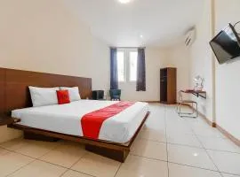 RedDoorz Plus at Karebosi Area 2 Makassar