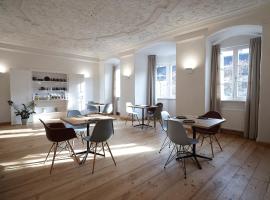 Hotel kontor，位于蒂罗尔州霍尔的酒店