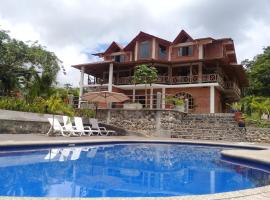 La Casa del Rio B&B，位于普约的酒店
