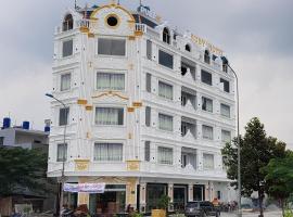 KHÁCH SẠN RUBY，位于Bến Lức的酒店