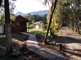 Pousada Serra Verde Ecolodges，位于莫雷蒂斯的山林小屋