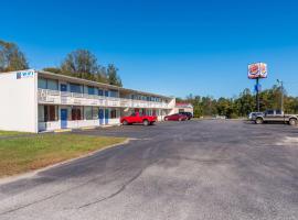 Motel 6-Connellys Springs, NC，位于希科里的酒店