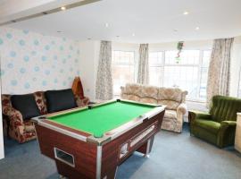 Admiral House M20 Long Term，位于福克斯通的酒店