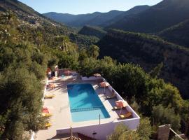 Auberge BAB IMOUZER，位于Tagherat Anekrim的酒店