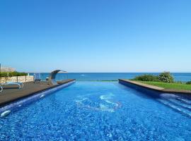 Javea Villa Sleeps 10 with Pool and Air Con，位于阿杜纳斯区的酒店