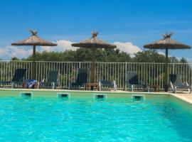 Hotel Restaurant Le Gardon - Pont du Gard，位于Collias的酒店