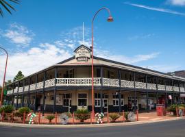 Castlereagh Hotel，位于达博的酒店