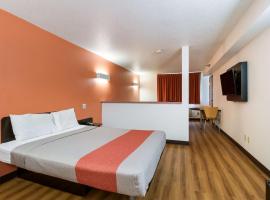 达文波特6号汽车旅馆，位于达文波特的酒店