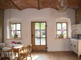 Exklusive Ferienwohnung Bad Fischau，位于Bad Fischau的酒店
