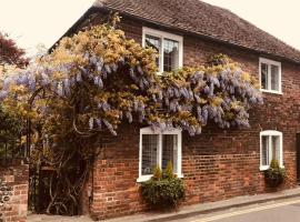 Wisteria Cottage，位于格雷夫森德的度假屋