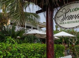 海景餐厅山林小屋，位于努库阿洛法的酒店