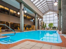 德拉蒙德贝斯特韦斯特环球酒店，位于德拉蒙德维尔的带泳池的酒店