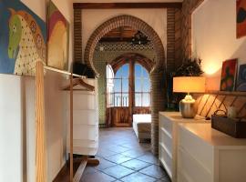 Alojamiento con Encanto en M&aacute;laga，位于马拉加的山林小屋