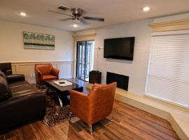 Galleria Area Condo, 2 Bedrooms 2 Story - Ocee，位于休斯顿的酒店