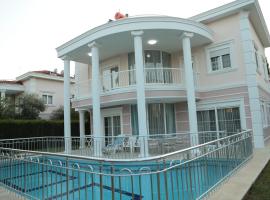 Villa Aslam, Belek Mahallesi 218 Sokak No 4C Tolerance Golf Sitesi C-1 Blok, Serik, Antalya，位于贝莱克的酒店