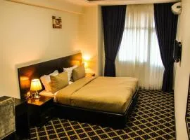 Kristal Hotel