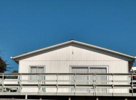 Bonita casa con vista al mar Las Cruces El Tabo，位于拉斯克鲁塞斯的酒店