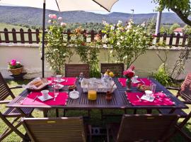 Casa Rural Lazkano en Sierra de Urbasa，位于San Martín的度假屋