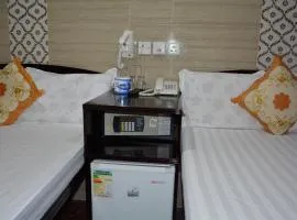 Everest Hostel 14/F