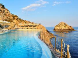 UNAHOTELS Capotaormina，位于陶尔米纳的Spa酒店