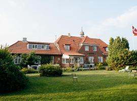 Langebjerg Pension & Spisested，位于阿灵厄的海滩短租房