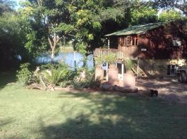 Hippo Retreat & Tiger Fishing Komatipoort，位于科玛蒂普特的酒店