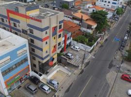 Hotel Piramide Pituba - Av Paulo VI，位于萨尔瓦多Pituba的酒店