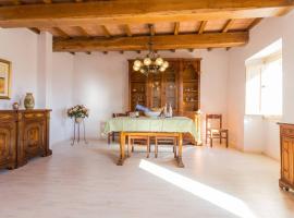 Villa Costanzi: Comfy Apartment Below The Cucco，位于Sigillo的公寓