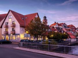 舒贝特环形酒店，位于劳特尔巴赫的带停车场的酒店