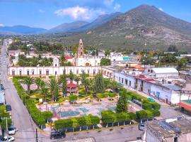 Hotel Boutique Otomi cerca de Tolantongo，位于Cardonal的酒店