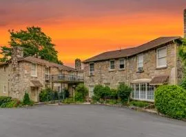 Echo Mountain Inn