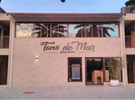 Tons de Mar Residence，位于乌巴图巴苏鲁加海滩附近的酒店