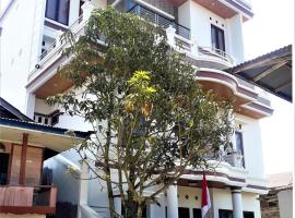 Toraja Lodge Guest House，位于兰特包的酒店