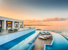 阿巴顿岛度假村 ，位于赫索尼索斯的带泳池的酒店