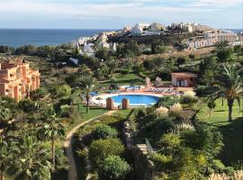 Penthouse, Casares del Sol, Malaga，位于卡萨雷斯的家庭/亲子酒店