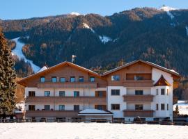 Hotel Tannenhof，位于布鲁尼科的酒店