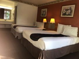 Budget Inn & Suites，位于布朗伍德的酒店