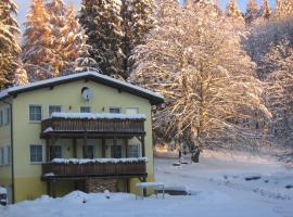 Feriendorf Waldfrieden，位于苏尔的酒店