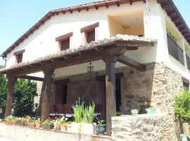 Casa Rural Leonor con piscina privada