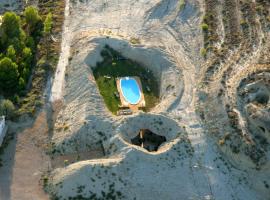 Hotel Cueva Tardienta Monegros-Adults Only，位于Tardienta的酒店