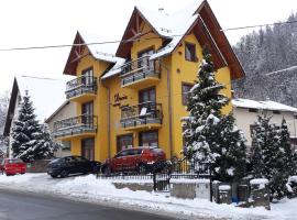 DARIA pokoje gościnne，位于卡尔帕奇的浪漫度假酒店