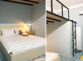 Alley Quy Nhon Homestay，位于归仁的住宿加早餐旅馆