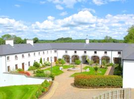 New Forest Estate Lodges，位于TyrrellspassLocke's Distillery Museum附近的酒店