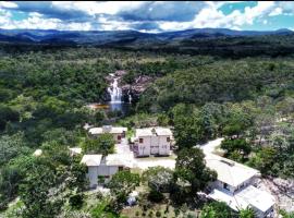 Pousada Cachoeira Poço Encantado，位于戈亚斯州上帕莱索的宾馆