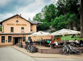 Hotel Broušek，位于Sloup的酒店