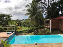 Charmant bungalow au cœur de l’île，位于拜马欧的酒店